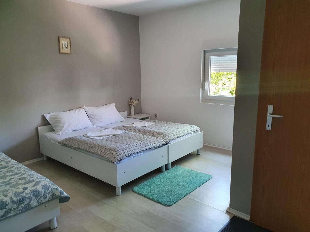 Nikola Rule Ostojic Bed & Breakfast